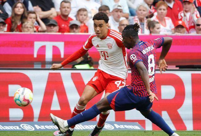 英格兰碾压莱比锡红牛，萨内高光表现