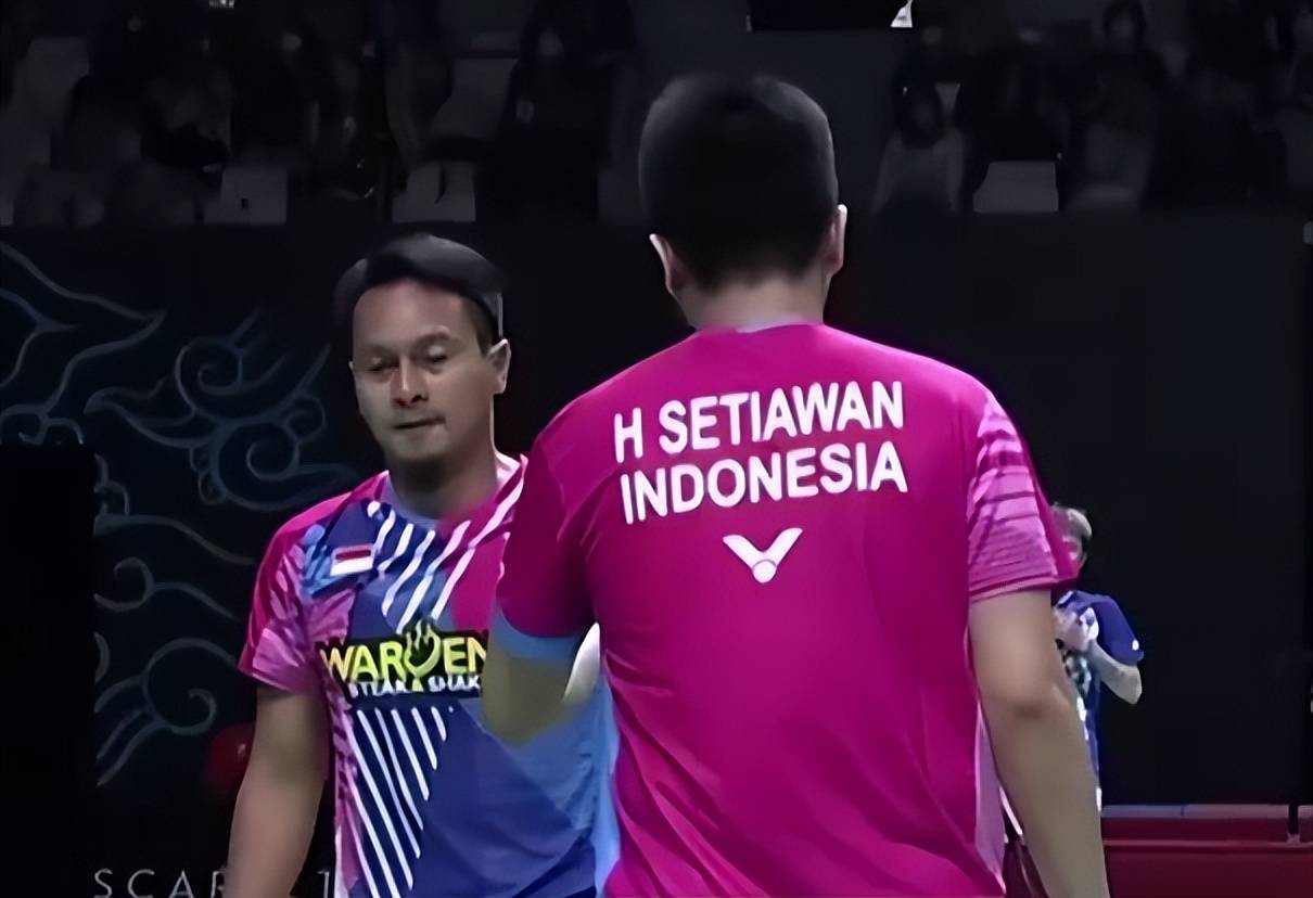 印尼队碾压韩国队，黄鸭组合统治全场