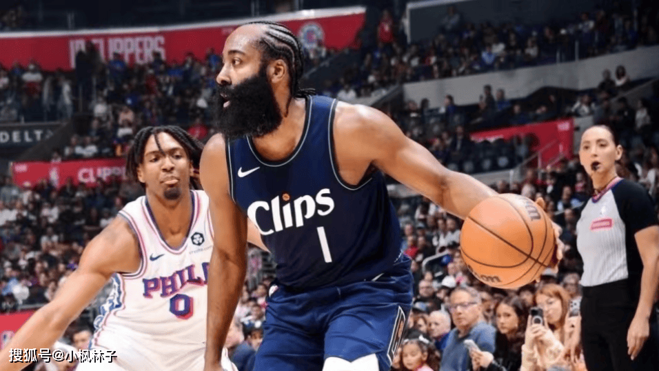 开云体育在线-火箭力克76人，哈登点燃赛场