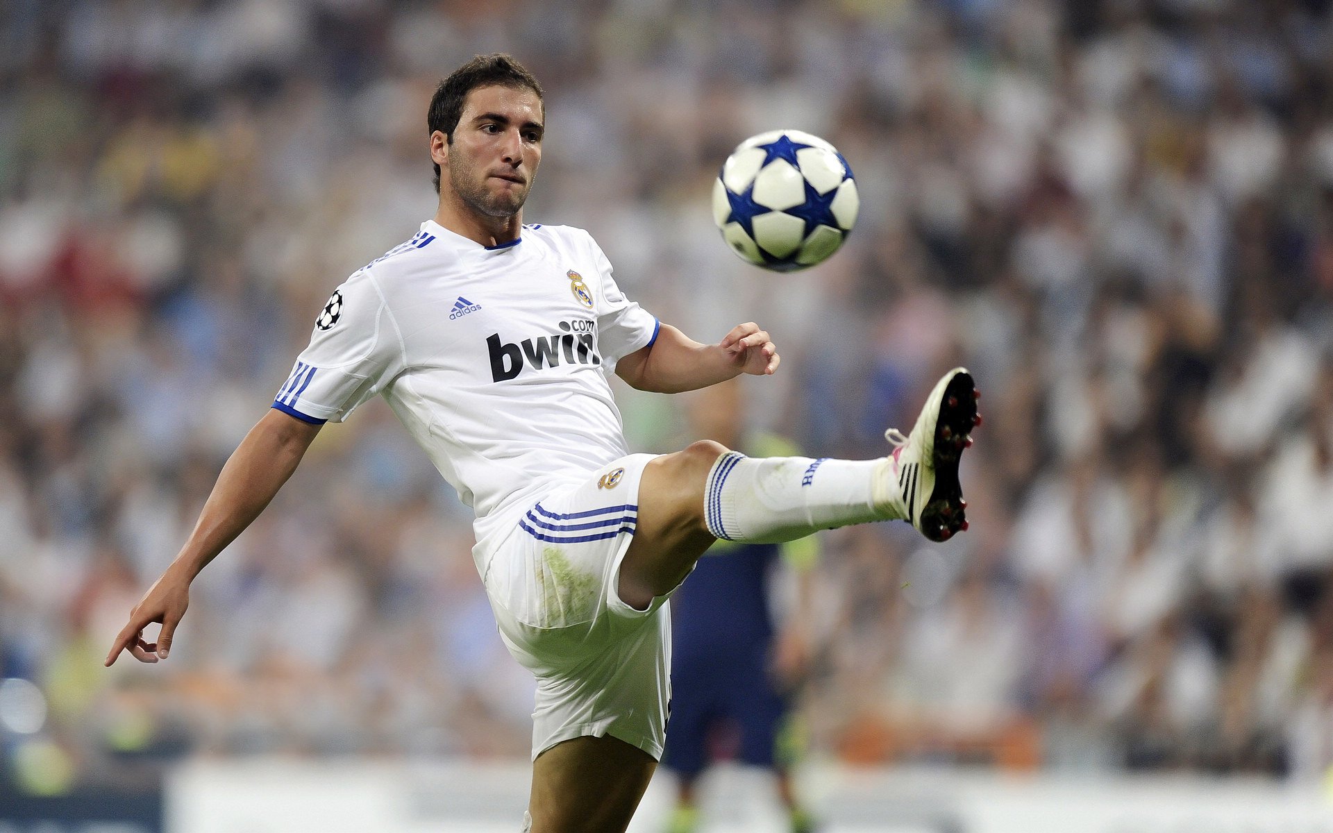 英超争冠之夜，米切尔稳定输出不掉线，平凡英雄的终极定义