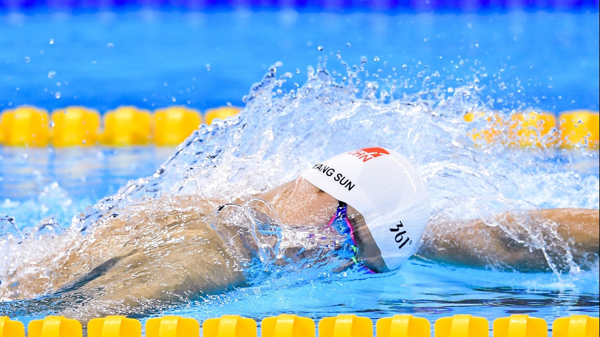 开云APP-雷霆一击定乾坤，世界排名争夺战中的一波流哲学